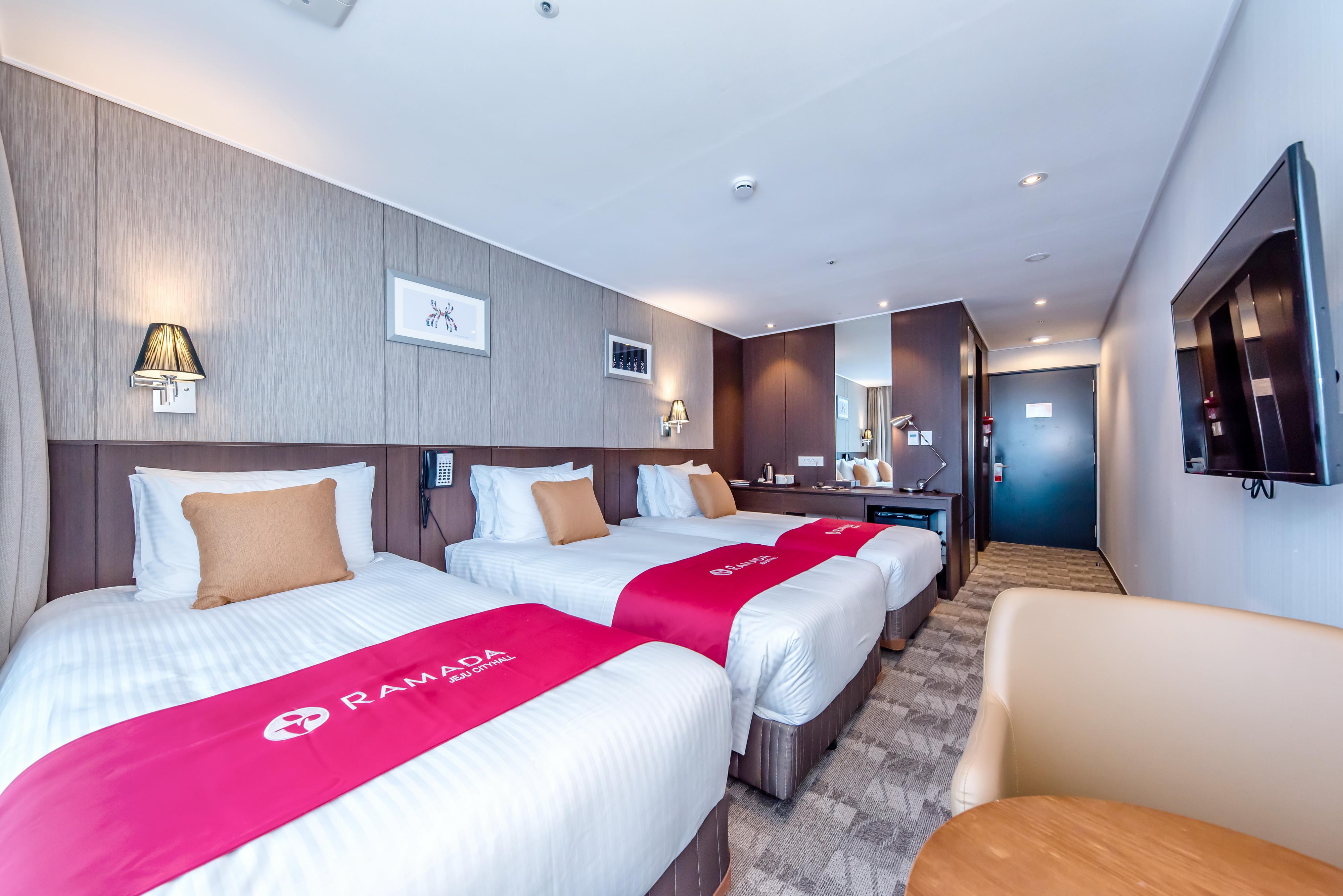 Ramada By Wyndham Jeju City Hall Exteriér fotografie
