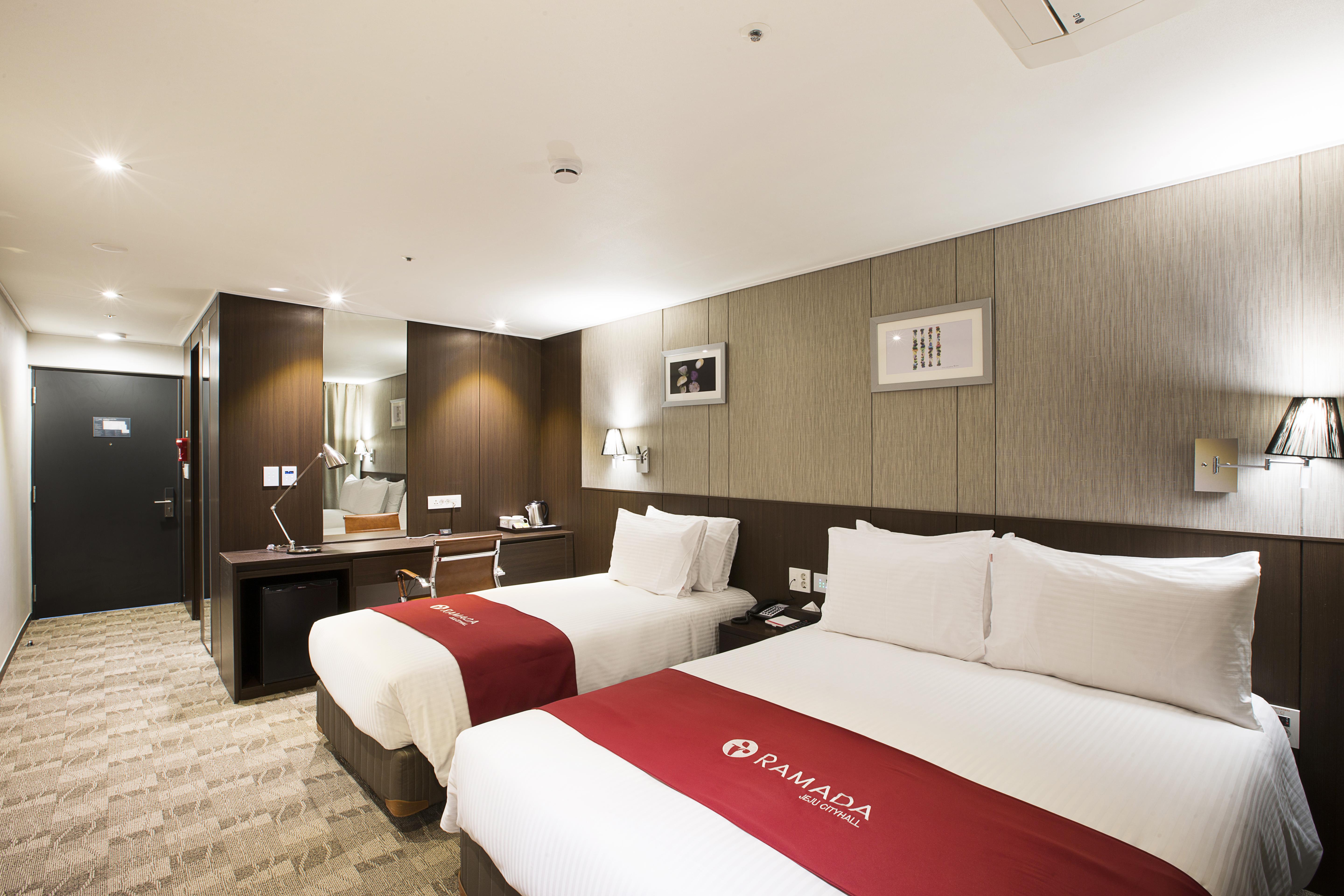 Ramada By Wyndham Jeju City Hall Exteriér fotografie