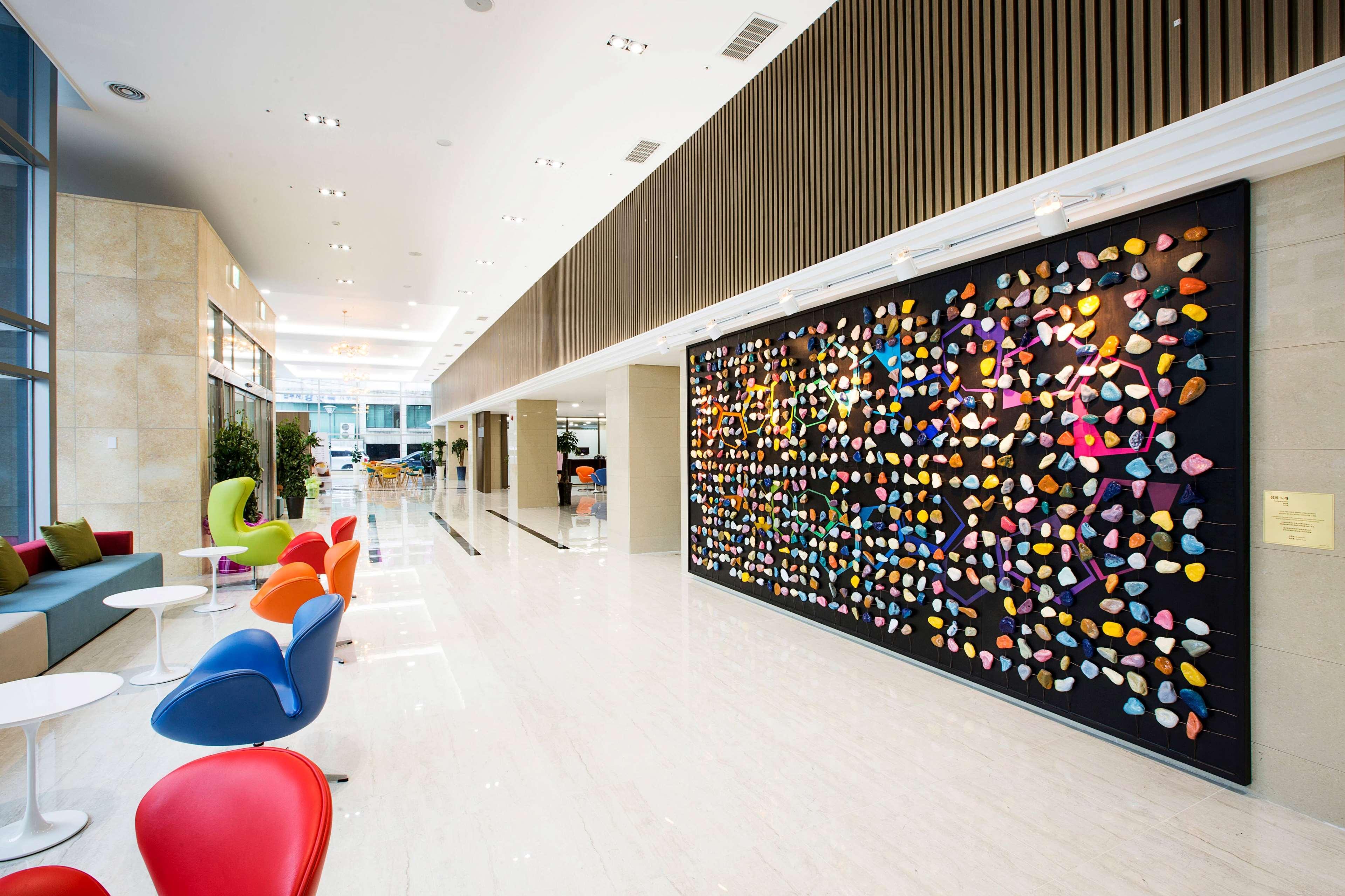 Ramada By Wyndham Jeju City Hall Exteriér fotografie