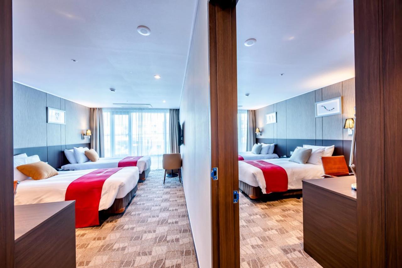 Ramada By Wyndham Jeju City Hall Exteriér fotografie