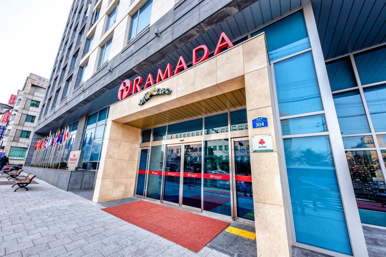 Ramada By Wyndham Jeju City Hall Exteriér fotografie